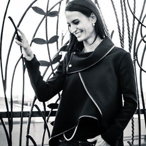 Meet your Posher, Adina